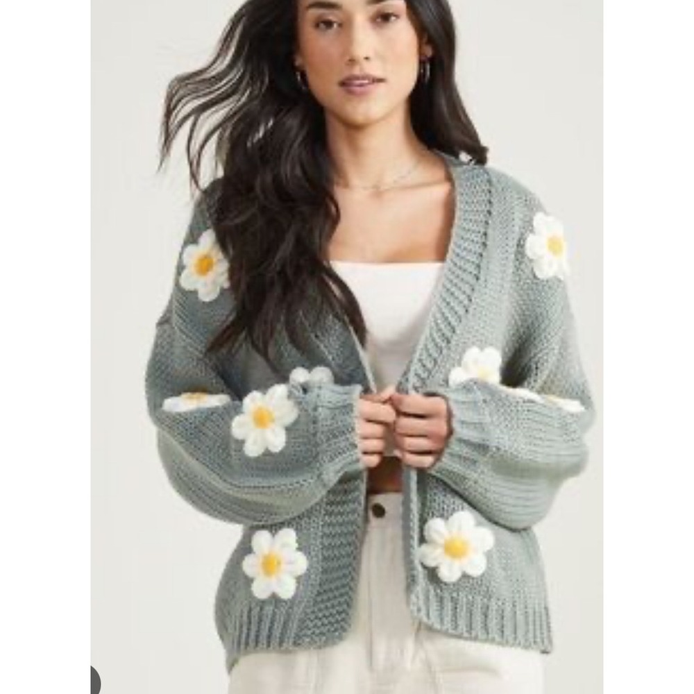 Altar'd State Jennie 3D Flower Cardigan Women XS whimsical chunky softgrl boho